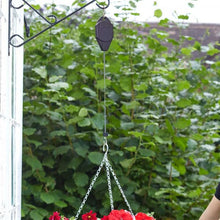 Load image into Gallery viewer, Easy-Ups Hook (Spring balancer) for hanging baskets - Access hanging baskets easier. Holds up to 10KG
