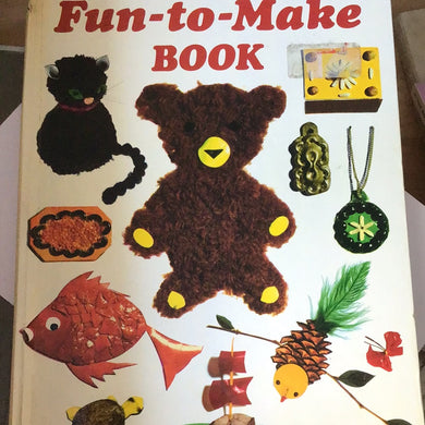 Fun-to-make book. Hardcover. Hamlyn 1971