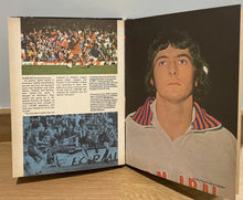 Load image into Gallery viewer, FA SOCCER BOOK FOR BOYS 1979 [Hardcover]
