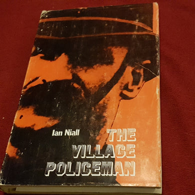 The village policeman. Hardcover. Ian Niall