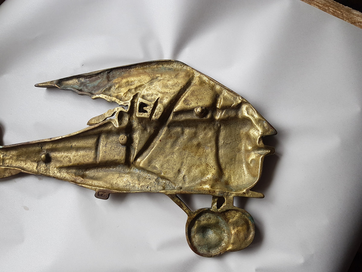 Bulldog N142 - Brass - T. Blakemore LTD 5557 World War 1 - Rare brass wall art.