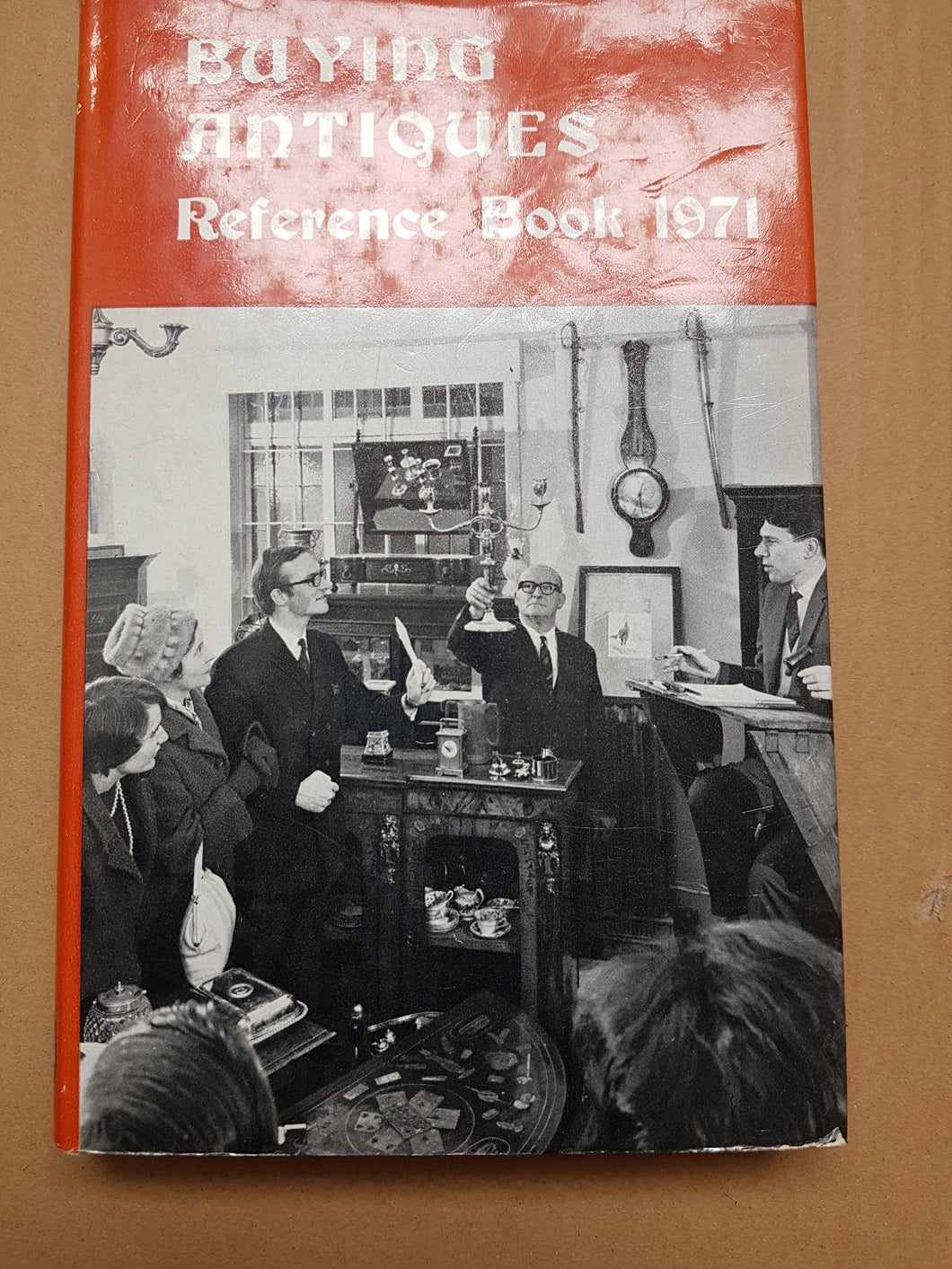Buying Antiques Reference Book 1971 Coysh, A.W.