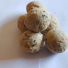Load image into Gallery viewer, 20 x Loose Fat (Suet) Balls Bird seeds for wild birds. Wildlife food. 20 individual balls
