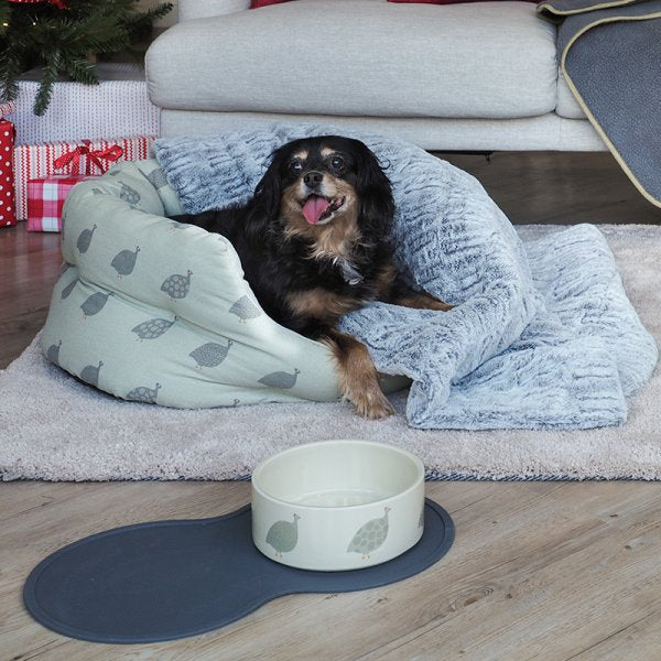 Rubber Feeding Mat Charcoal - Protect your floor from pet food spils.