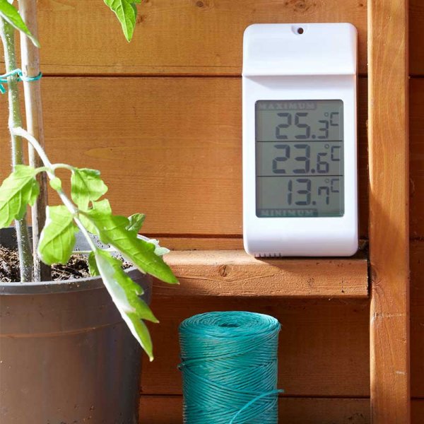 Smart Garden Digital Maximum Minimum Thermometer 16cm x 7.5cm Centigrade and Fahrenheit