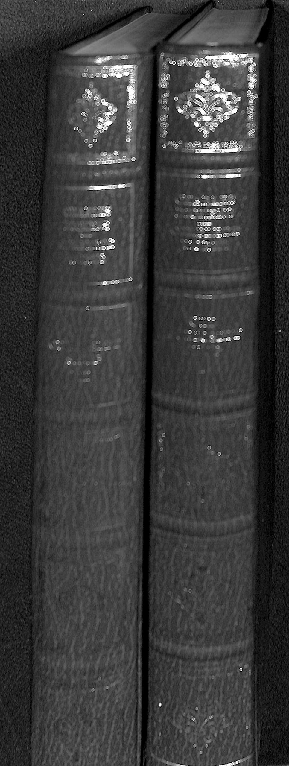 The old curiosity shop SET OF TWO VOLUMES (Centennial edition) [Hardcover] Dickens, Charles