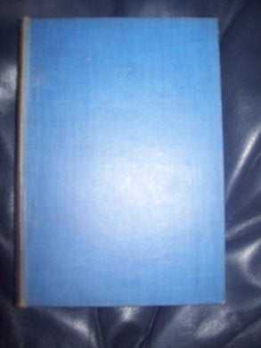 The Stars in Their Courses [Unknown Binding] Sir James Jeans