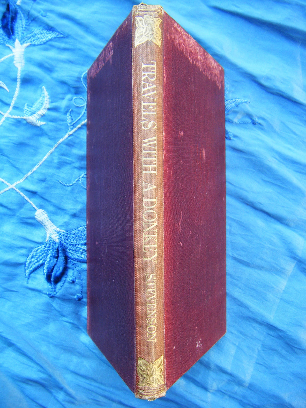 TRAVELS WITH A DONKEY IN THE CEVENNES [Hardcover] Stevenson, Robert Louis