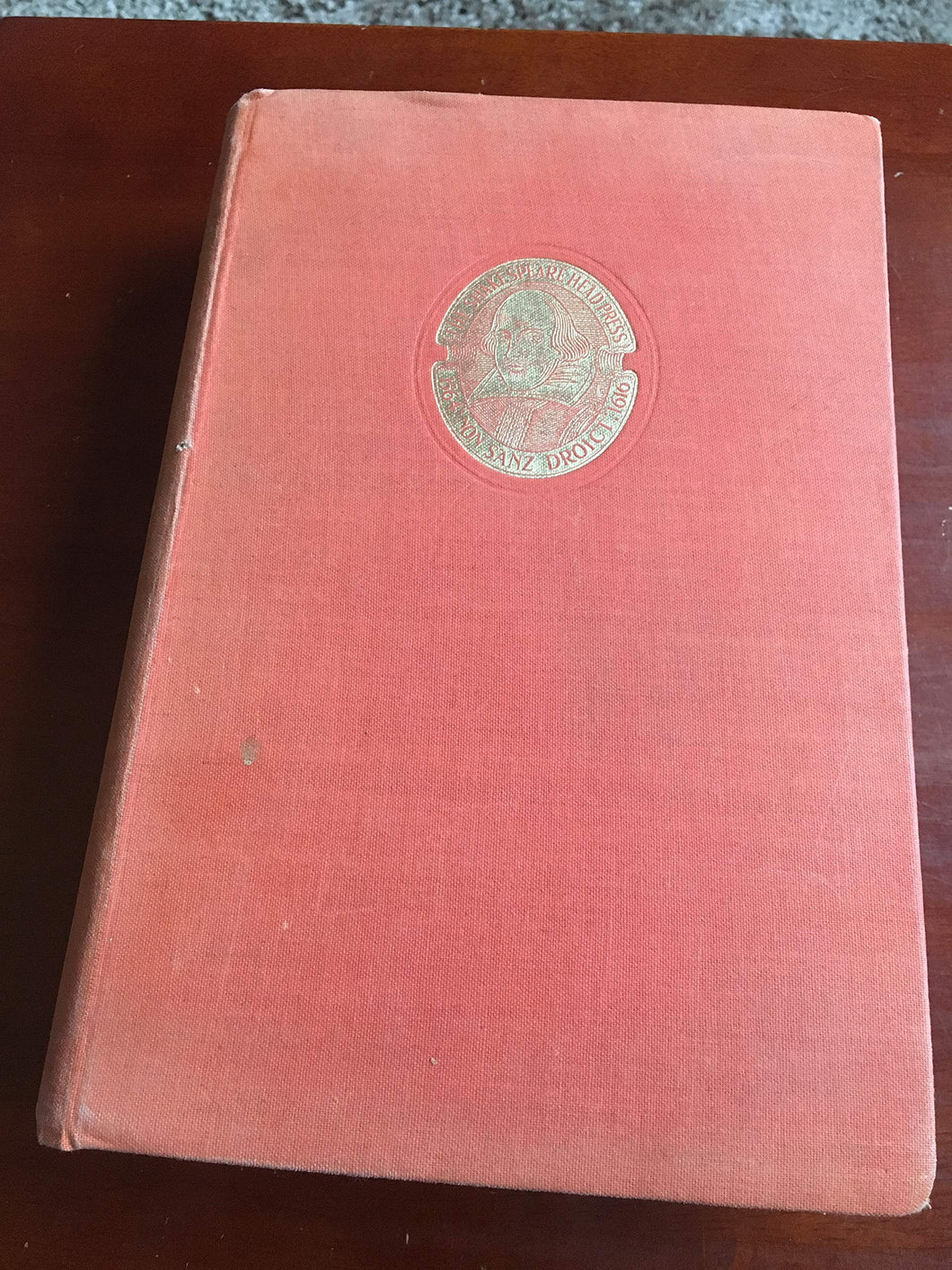 THE WORKS OF WILLIAM SHAKESPEARE; GATHERED INTO ONE VOLUME [Hardcover] ODHAMS