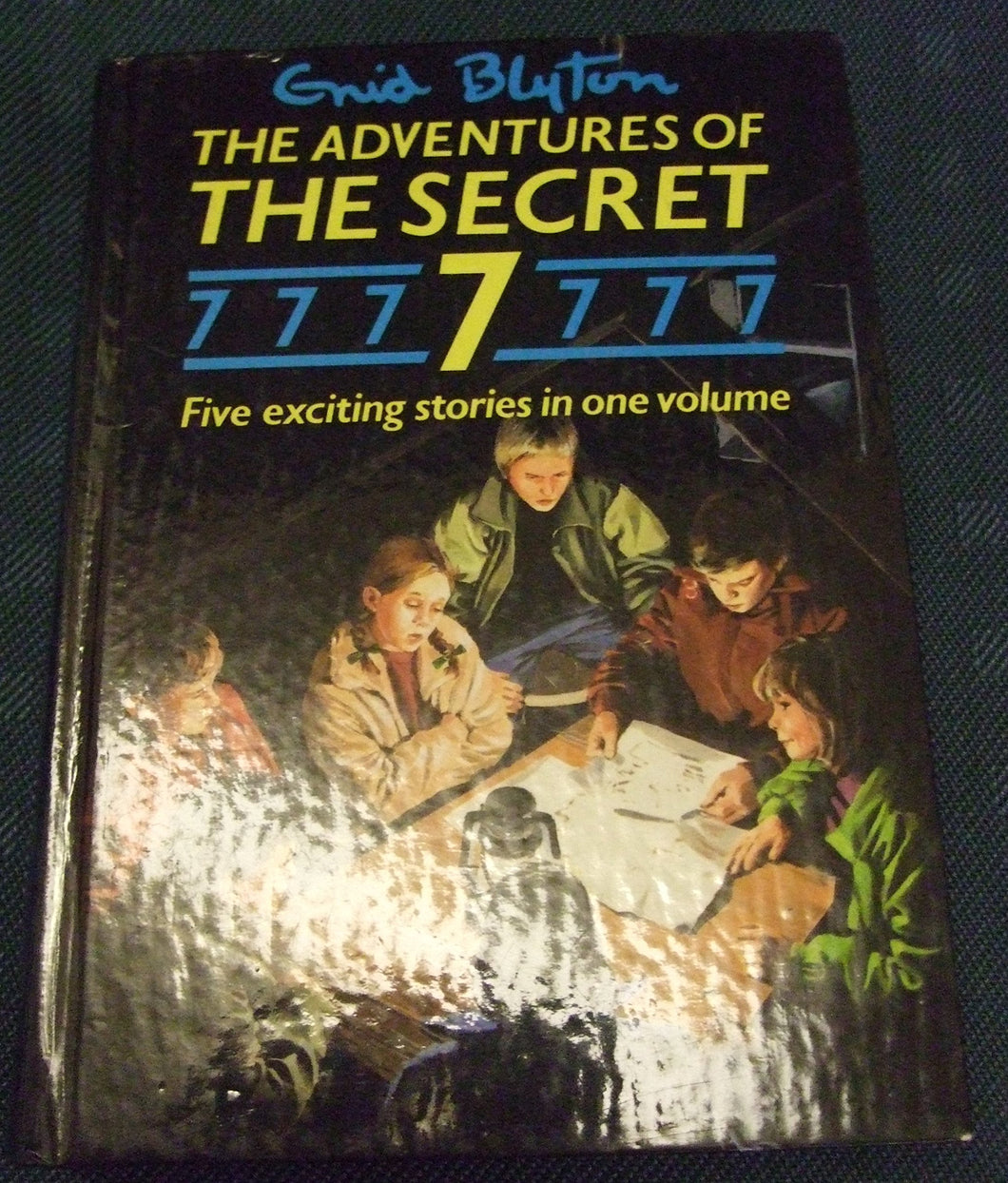 Adventures of the Secret Seven Blyton, Enid