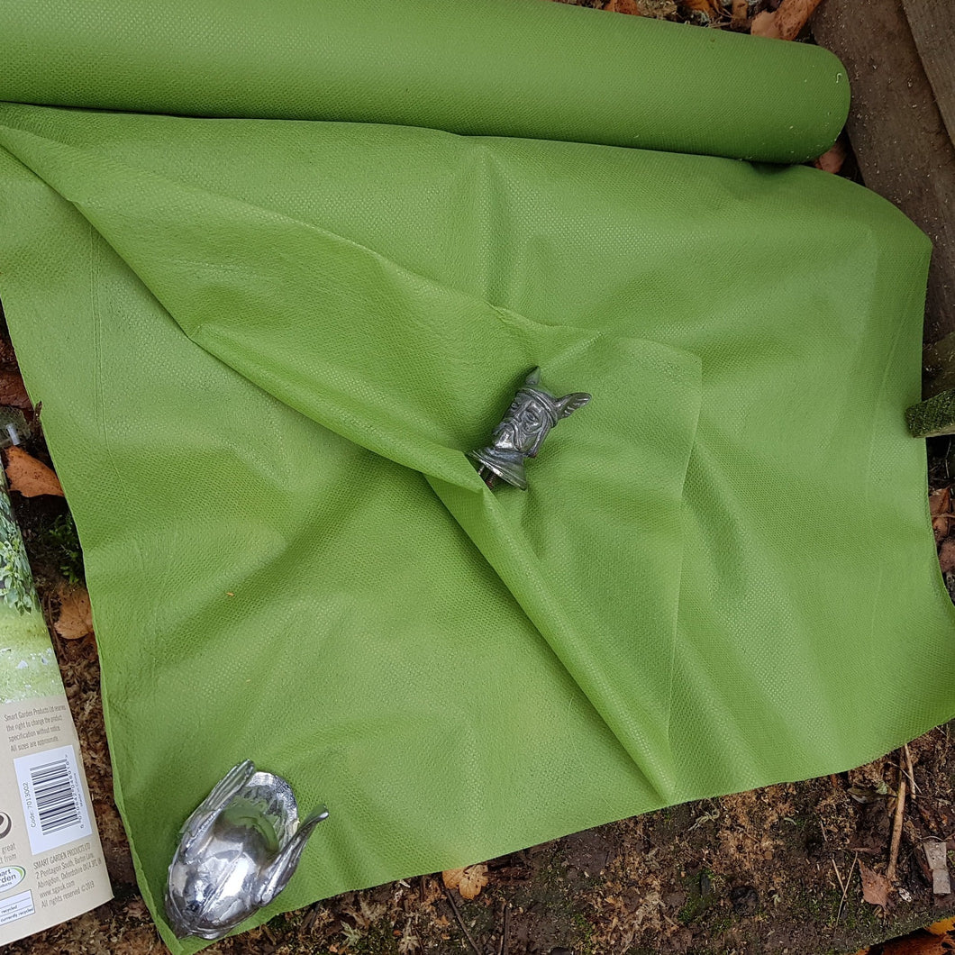 G30 Heavy Duty Outdoor Plant Warming Fleece Frost Protection, Green, 1.5m x 10m 30gsm