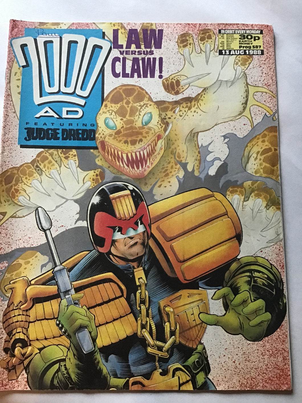 2000 A.D. featuring Judge dread August 1988 program 587 used good