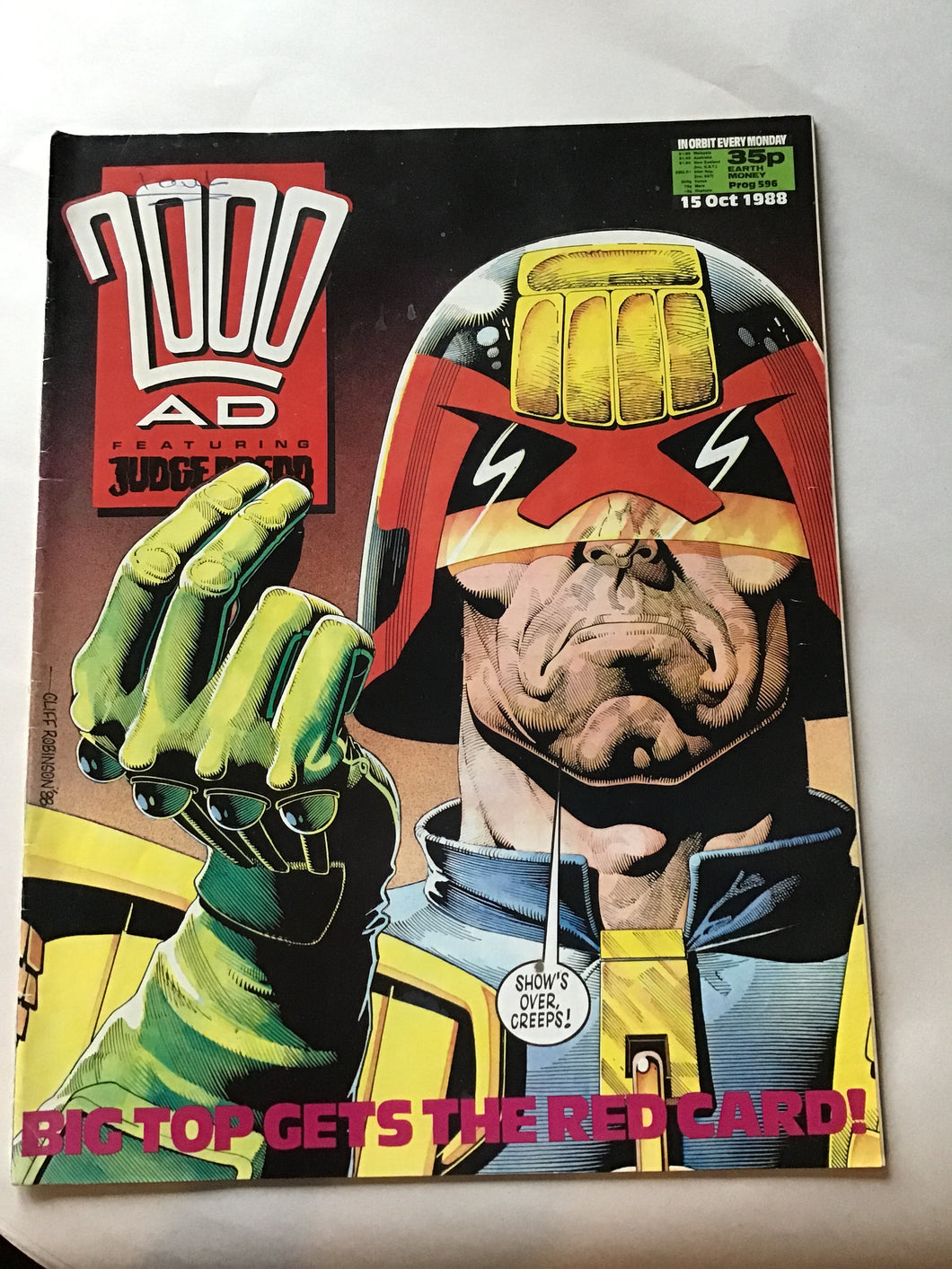 2000 A.D. featuring Judge Dredd October 1988 program 596
