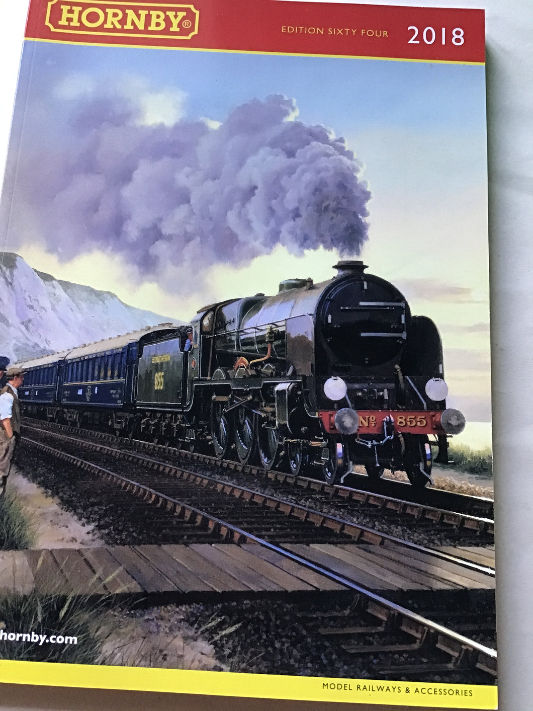 Hornby railways models 64th edition 2018 model railway accessories 00 gauge