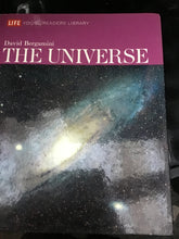 Load image into Gallery viewer, THE UNIVERSE (YOUNG READERS NATURE LIBRARY) Hardcover – 1969 by David Bergamini
