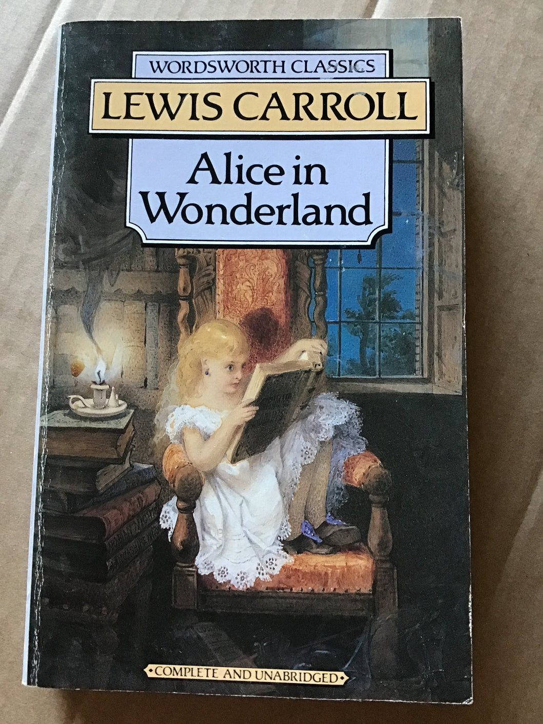 Alice in Wonderland (Wordsworth Classics) [Paperback] Carroll, Lewis - 1992