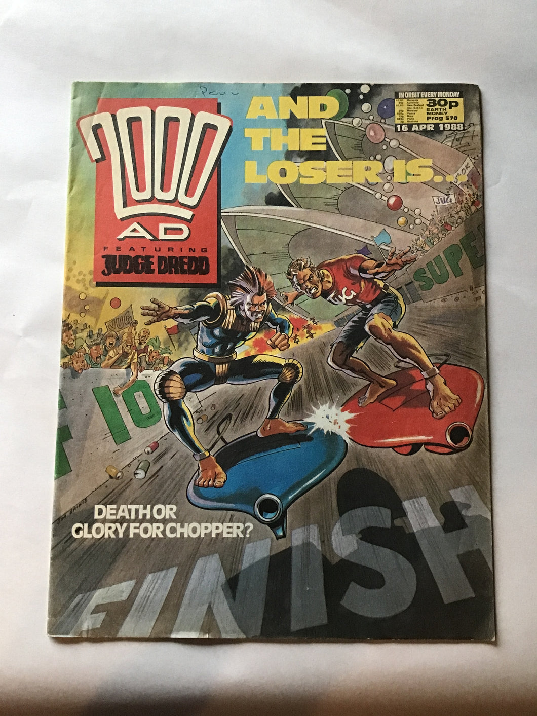 2000 A.D. featuring Judge Dredd April 16, 1988 program 570 used good