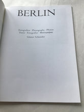 Load image into Gallery viewer, Berlin in photos 1999 Gunter Schneider
