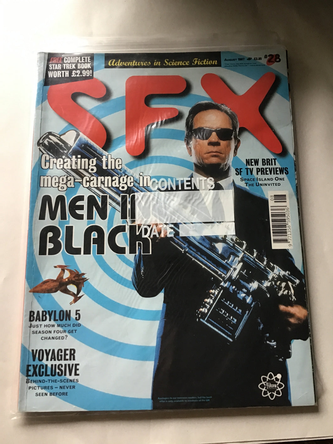 SFX magazine August 1997 number 28 men in Black Babylon five Voyager
